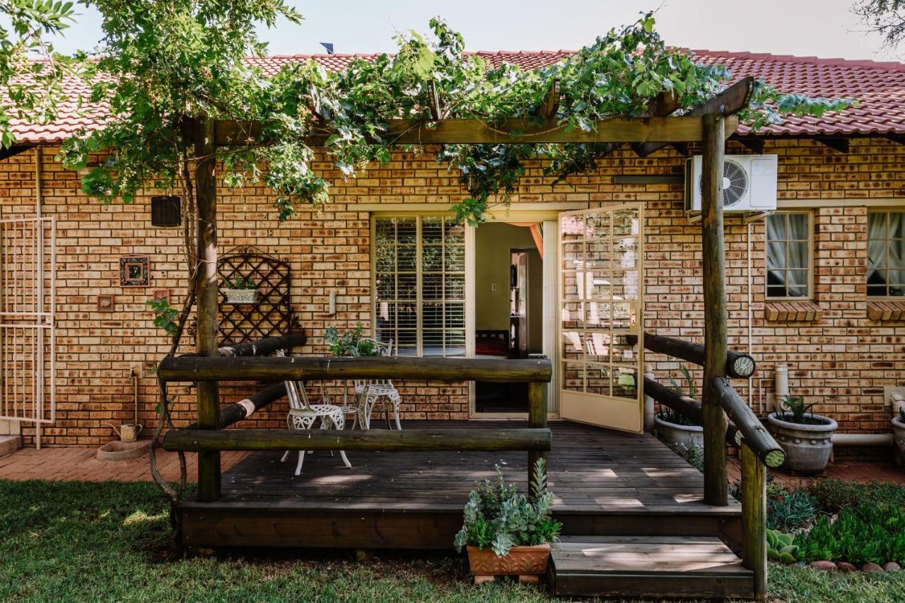 Boubou Bed And Breakfast Rustenburg Eksteriør bilde